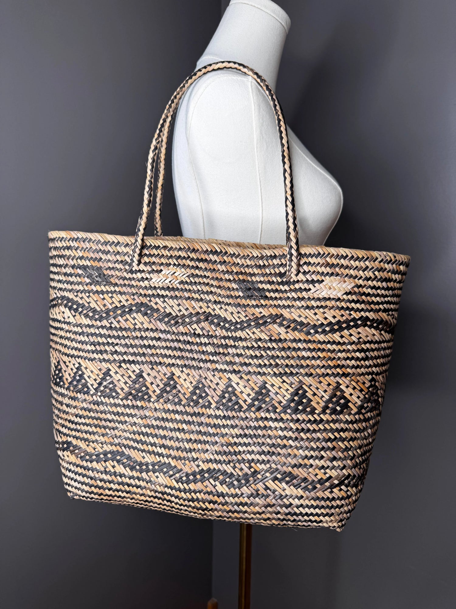 Hand Bag Edit | Woman's Hand bags | Woman's Totes | Overnight Bags | The Envy Co, Painesville OH