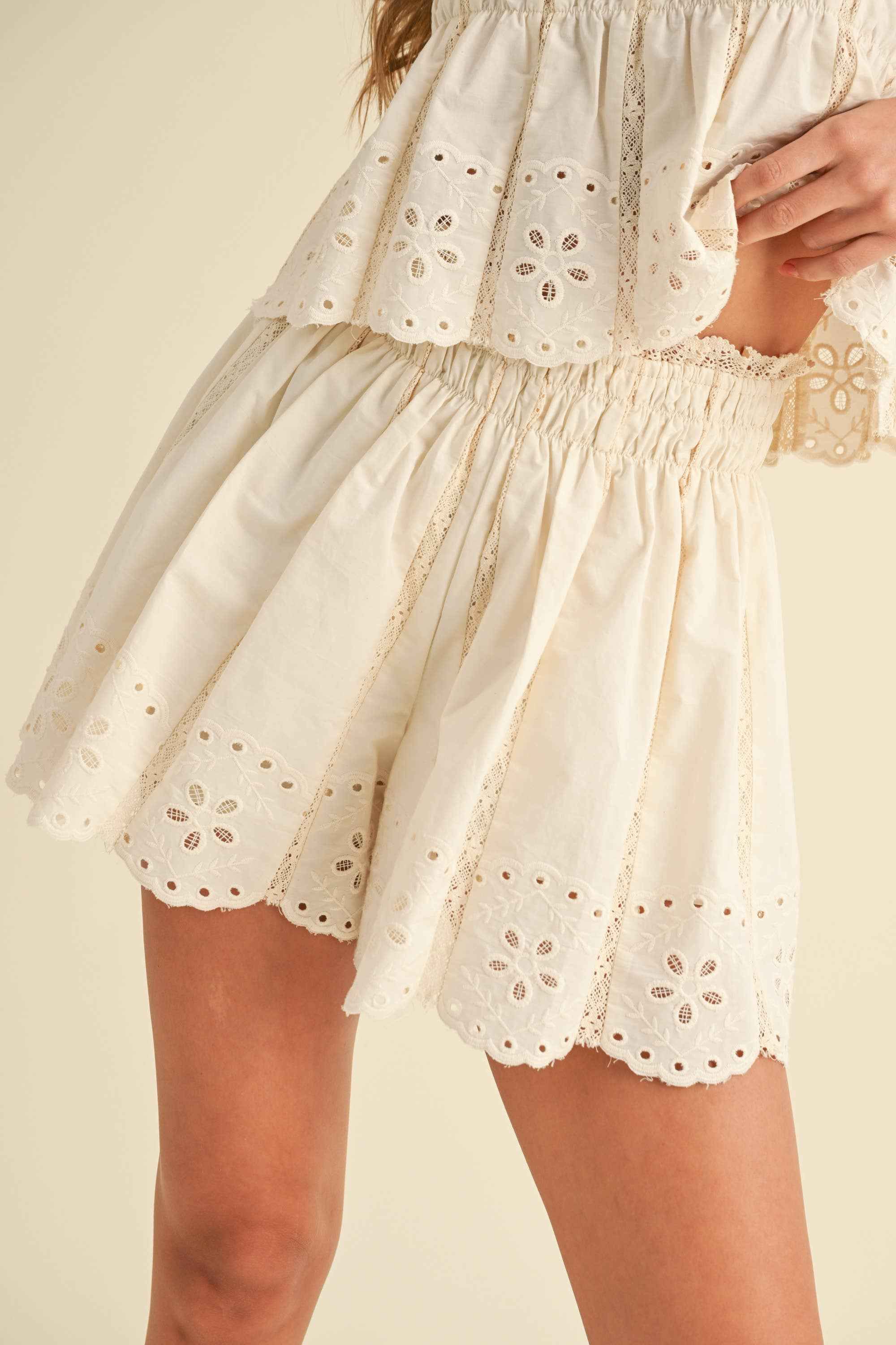 IST5809  EMBROIDERED CAMI AND SHORTS SET WITH LACE TRIM