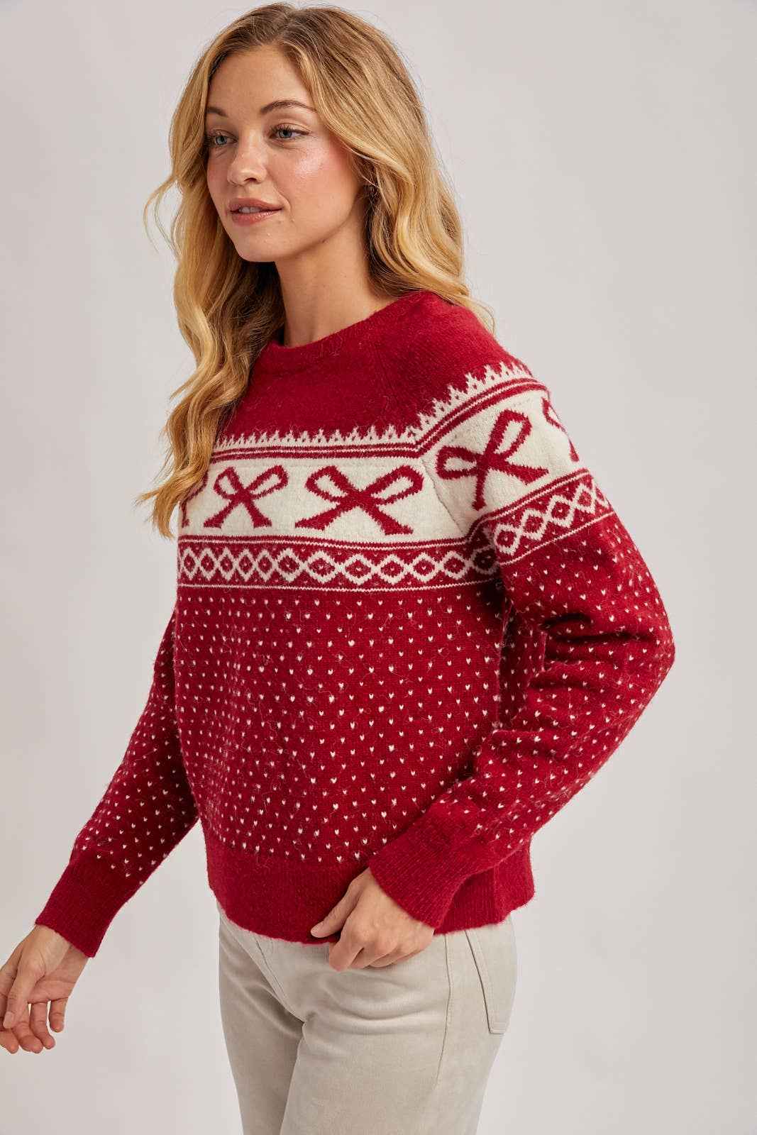 FESTIVE HOLIDAY KNIT SWEATER