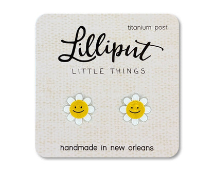 Happy Daisy Earrings // Smiling Daisy Earrings - The Envy Co