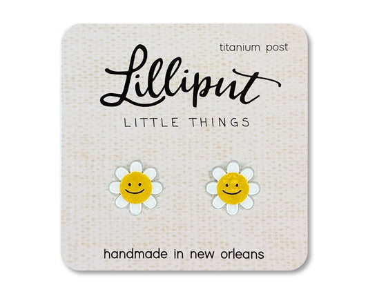 Happy Daisy Earrings // Smiling Daisy Earrings - The Envy Co