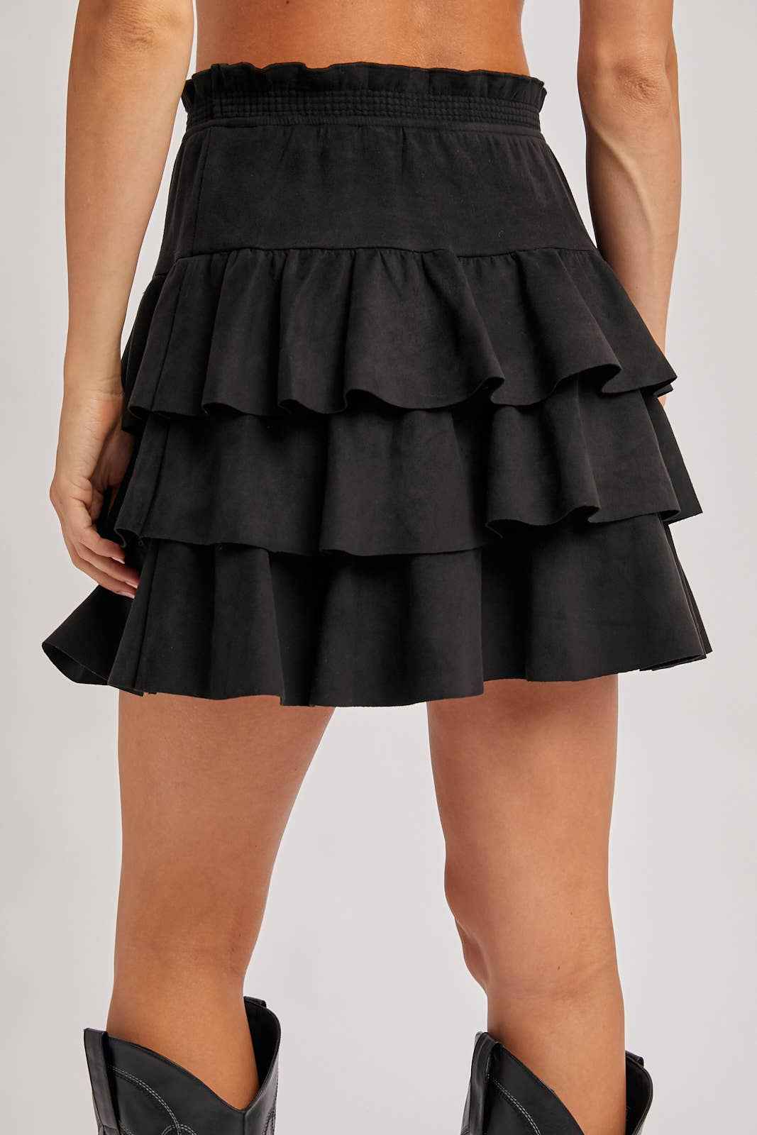 FAUX SUEDE TIERED RUFFLE PAPERBAG WAISTBAND MINI SKIRT: Black / L